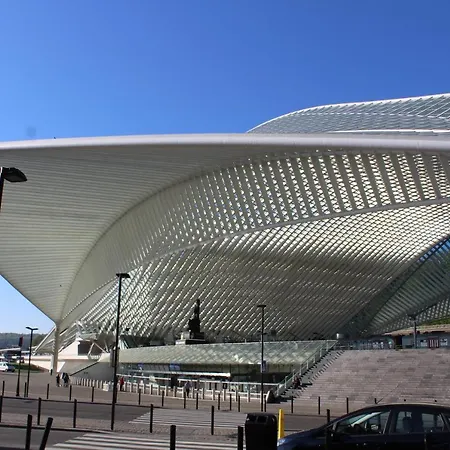 Ibis Styles Guillemins فندق لييج